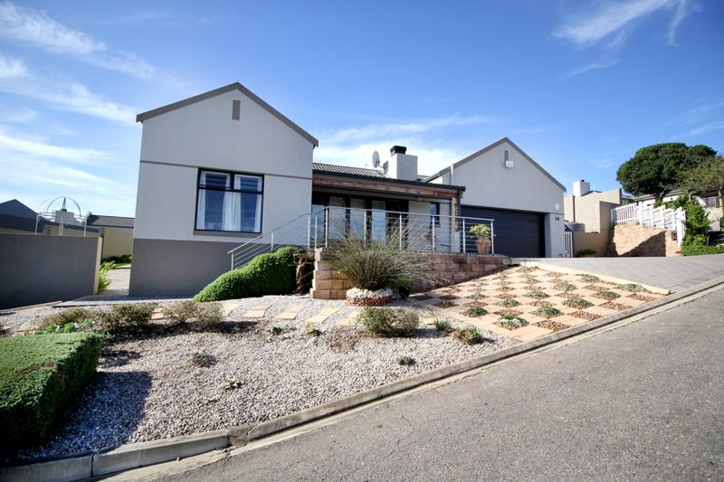 3 Bedroom Property for Sale in Reebok Western Cape